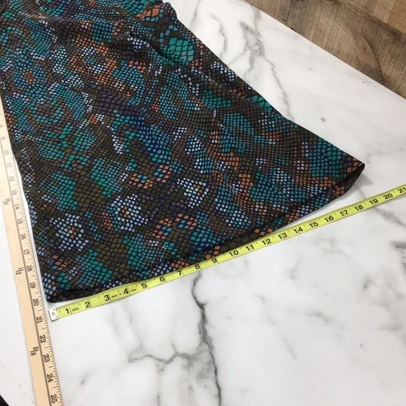 Anthropologie Essential Cullote‎ Cropped Pants Blue Green Womens 8 Snakeskin - Picture 6 of 10